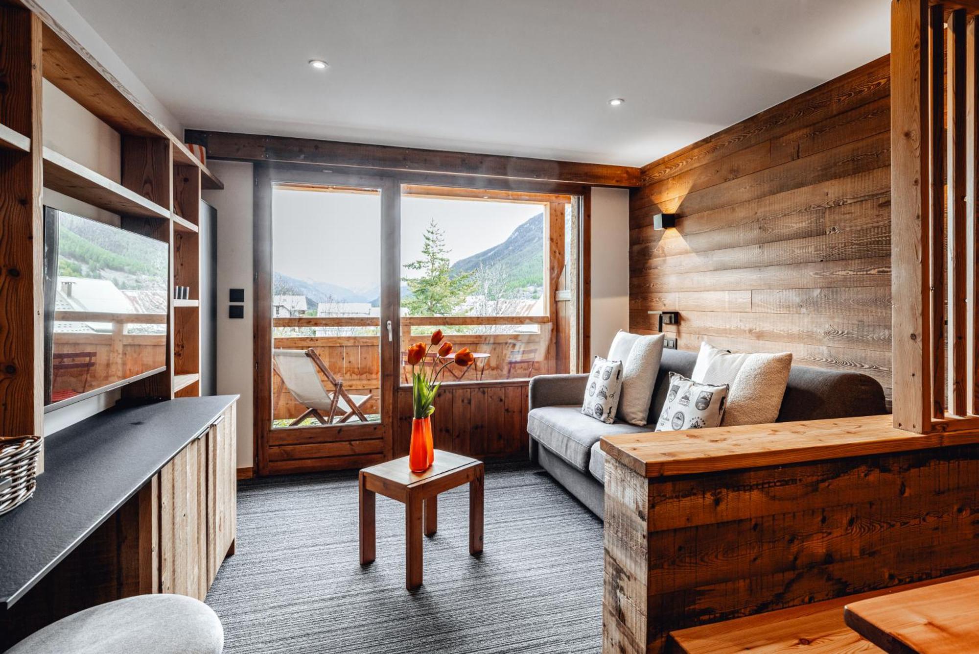 Alliey & Spa Piscine Appart-Hotel Serre Chevalier 蒙乃第耶-勒潘 外观 照片