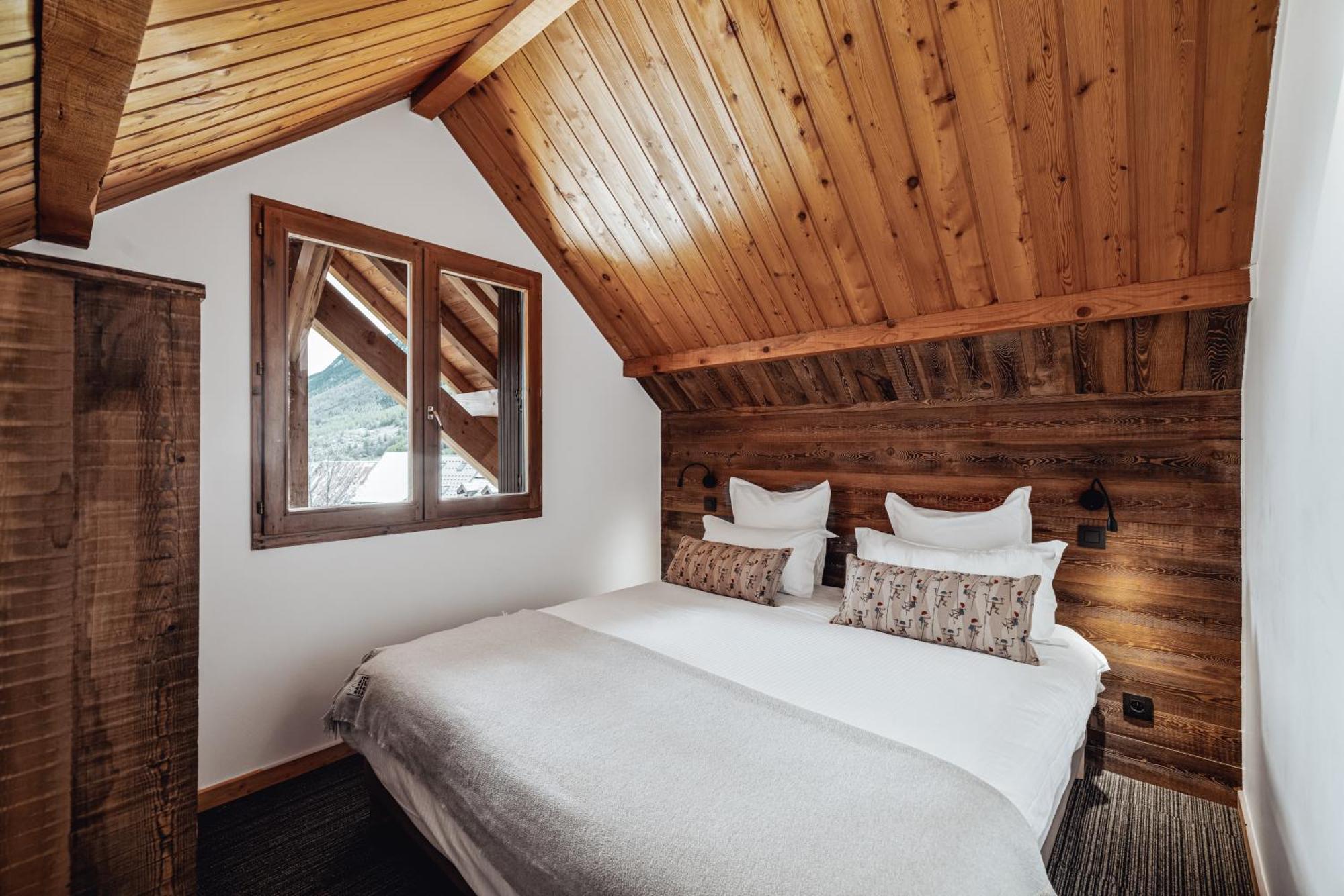 Alliey & Spa Piscine Appart-Hotel Serre Chevalier 蒙乃第耶-勒潘 外观 照片